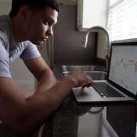 forex vs crypto volatility 2026